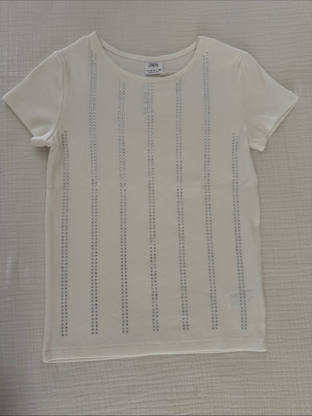 Zara Girls Off White Tee with Vertical Rhinestone Stripes. Size 13/14. NWT